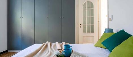 2 quartos, ferros/tábuas de passar roupa, Wi-Fi de cortesia