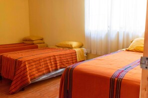 3 bedrooms, iron/ironing board, WiFi, bed sheets - Spacious and cozy Apartment for up to 7 guest (Panajachel)