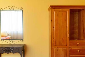 Interior - Spacious and cozy Apartment for up to 7 guest (Panajachel)