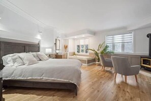 5 habitaciones, tabla de planchar con plancha, wifi y ropa de cama 