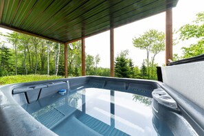 Bain à remous extérieur