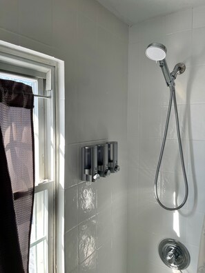 Hårtørrer, håndklæder, Sæbe, Shampoo