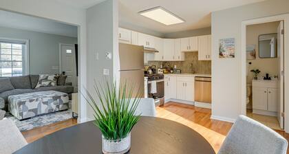 Niantic Duplex w/ Deck < 1 Mi to Beach + Boardwalk