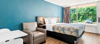 Studio 6 Hammond, LA – I12 – I55