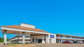 Studio 6 Hammond, LA – I12 – I55