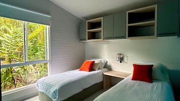 Premium Suite | 2 bedrooms, premium bedding, down duvets, Tempur-Pedic beds