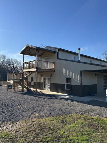 Experience our spacious farmhouse, ideal for the clips enthusiast, sleeps 10+.