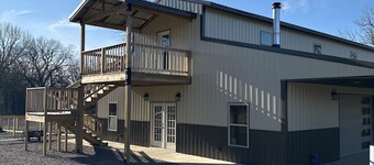 Experience our spacious farmhouse, ideal for the clips enthusiast, sleeps 10+.