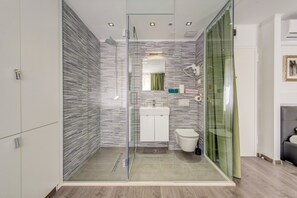 Studio | Bathroom | Shower, hair dryer, towels - Luxury Room Ana 1 in the Heart of Split (Split)