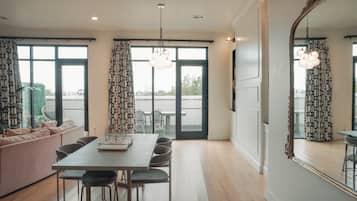 Premium Suite, Balcony, City View
