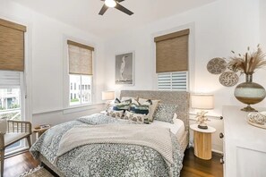 4 bedrooms, in-room safe, desk, iron/ironing board