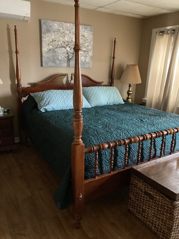 2 bedrooms, desk, iron/ironing board, free WiFi