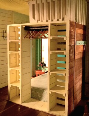 2 bedrooms, desk, iron/ironing board, travel crib
