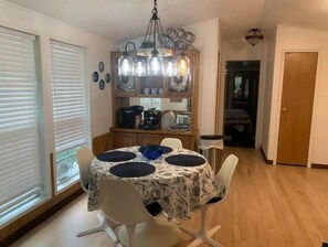 Dining - Traverse City comfort (Traverse)