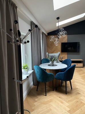 Apartament z Lozkiem King Size | Memory foam beds, individually decorated, laptop workspace - Am Calsberg 5a (Gdansk)