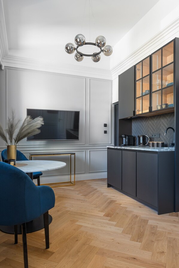 Apartament 3 osobowy | Betten mit Memory-Foam-Matratzen, individuell dekoriert