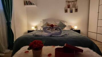 2 makuuhuonetta, silitysrauta/-lauta, vauvan matkasänky, ilmainen Wi-Fi