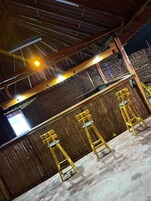 Bar (en la propiedad)