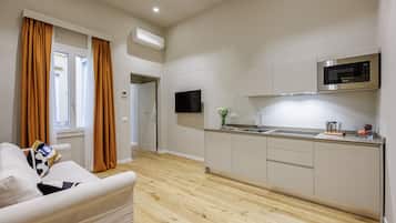 Deluxe-suite | 1 soveværelse, minibar, pengeskab på værelset, skrivebord