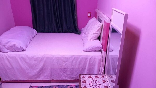 2 bedrooms, WiFi, bed sheets