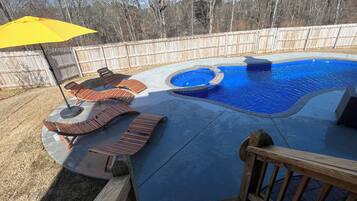 Outdoor pool, a heated pool