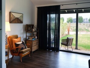 Interior - Shawwood Cellar Door Luxury Mudgee Farm Accommodation, Sweeping Views, Spectacular Sunsets (Bombira)