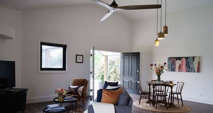 Shawwood Cellar Door Luxury Mudgee Farm Accommodation, Sweeping Views, Spectacular Sunsets