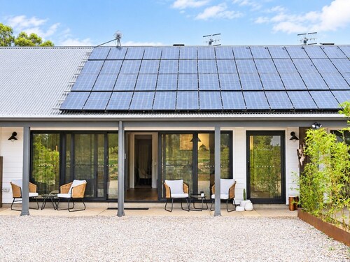 Shawwood Winery - Luxury Mudgee Farm Accommodation, Newly built with space, views close to town and wineries