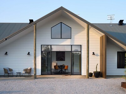 Shawwood Bottling Room - Luxury Mudgee Farm Accommodation, Newly built with space, spectacular views, sensational sunsets, close to town and wineries