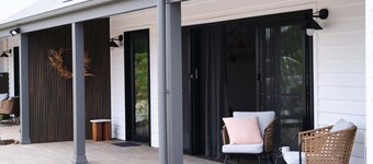 Shawwood Barrel Room Luxury Mudgee Farm Stay, close to town and wineries