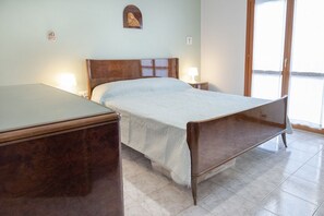 2 bedrooms, WiFi, bed sheets - SE044 - Senigallia, comfortable three-room apartment with porch (Senigallia)