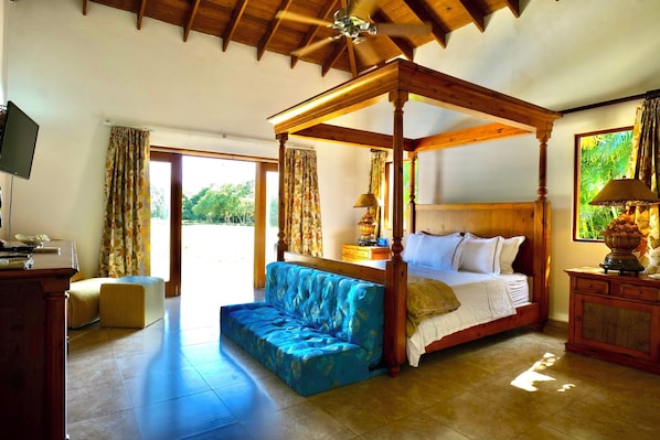 3 dormitoris, caixa forta a l'habitació i planxa i posts de planxar