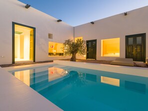 Outdoor pool - Casa Montelongo (La Oliva)