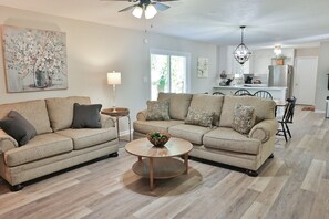 Smart TV, video games, table football, ping pong - Lovely Lindale Home w/ Gameroom! (Anniston)