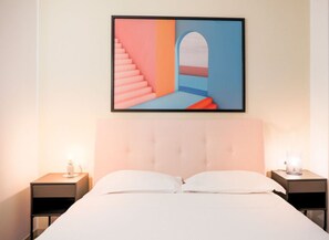 1 habitación, tabla de planchar con plancha, cuna de viaje y wifi 