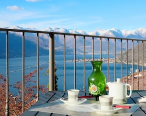 Outdoor dining - SUITE BELVEDERE by Design Studio (Biosio)