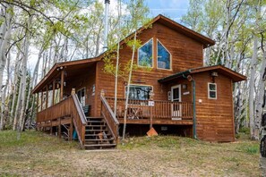 Exterior - Beautiful, Cozy and Quiet Home Nestled in an Aspen Grove (Jefferson)