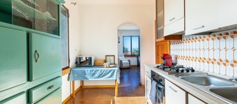 Vakantiehuis 'Villa Due Archi' met zeezicht, privé terras en privé tuin