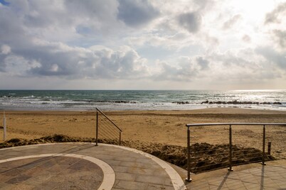 Apartment 'Casa Montecristo' with Air Conditioning, 50 Meters from the Sea