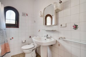 Douche, serviettes fournies