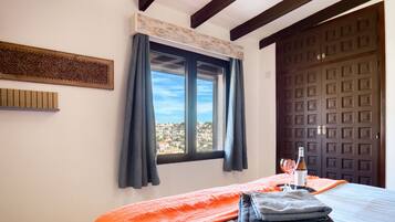 2 chambres, Wi-Fi gratuit, draps fournis