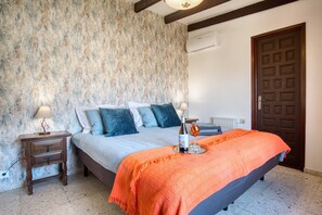 2 chambres, Wi-Fi gratuit, draps fournis