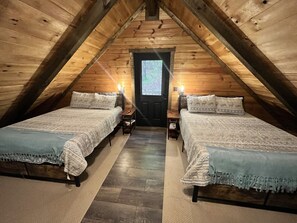 3 Schlafzimmer, Schreibtisch, Bügeleisen/Bügelbrett, Reisekinderbett