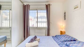 1 camera, ferro/asse da stiro, Wi-Fi gratuito, lenzuola