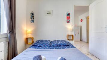 1 chambre, fer et planche Ă repasser, Wi-Fi gratuit, draps fournis