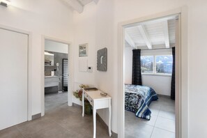 2 quartos, ferros/tábuas de passar roupa, Wi-Fi de cortesia