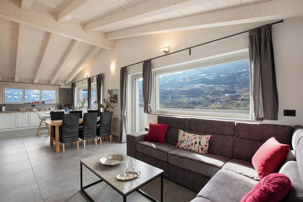 TV - Apartment 'Residence Soleluna - Loft Sirio' with Mountain View and Private Terrace (Roisan)