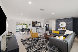 Living area - Casa del Sol (Palm Springs)