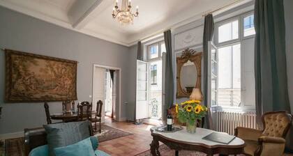 Apartment 'La Suite Barbes' with Shared Garden, Balcony and Wi-Fi