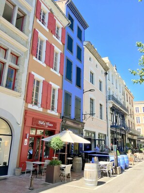 Exterior - Apartment 'La Suite Barbes' with Shared Garden, Balcony and Wi-Fi (Carcassonne)